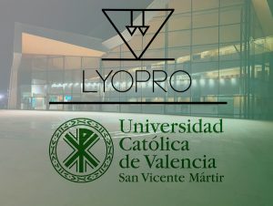 instalación lumínica fachadauniversidad catolica torrente